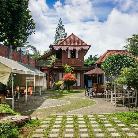 Bantal Guling Villa Lembang Εξωτερικό φωτογραφία