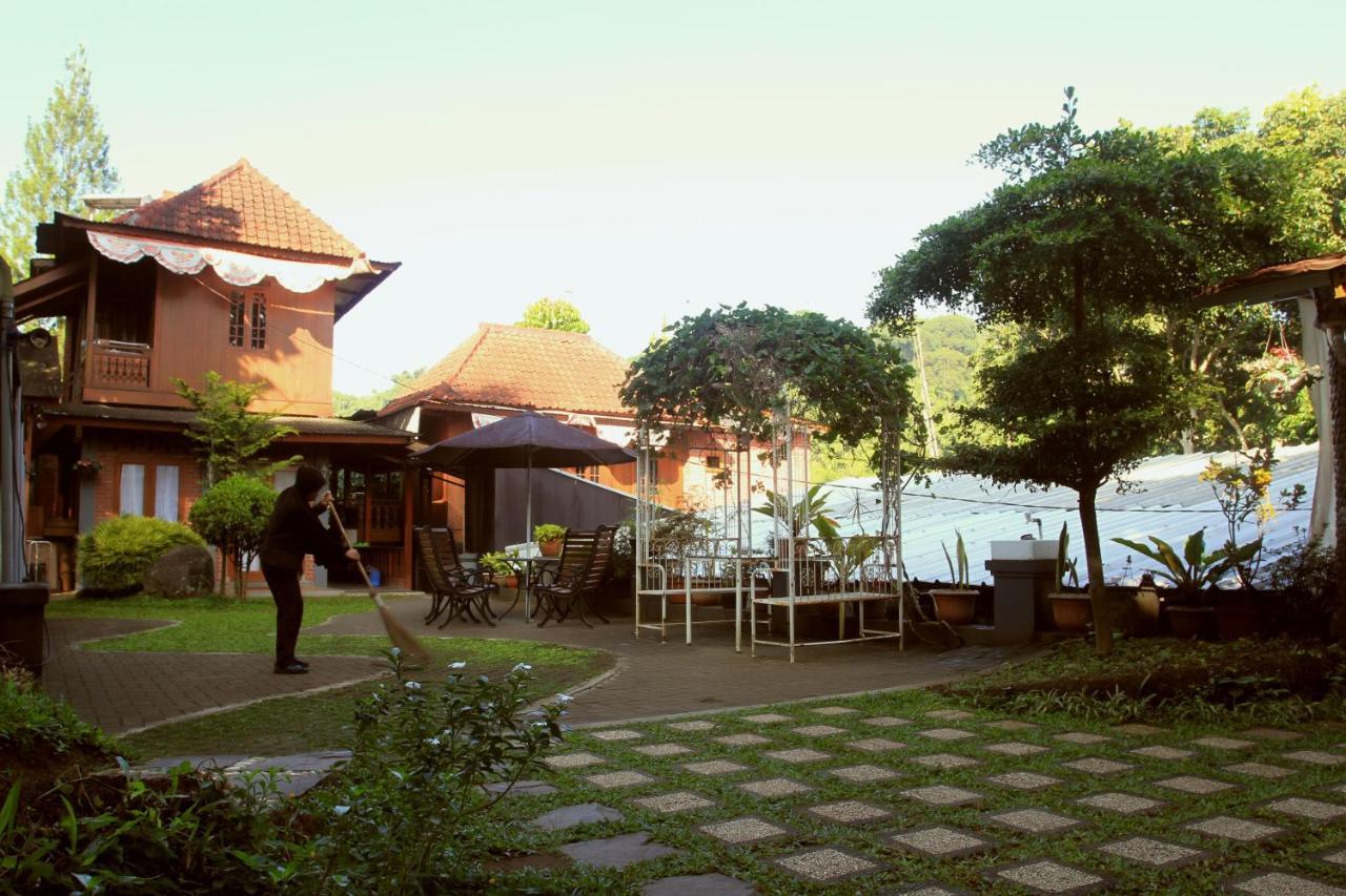 Bantal Guling Villa Lembang Εξωτερικό φωτογραφία