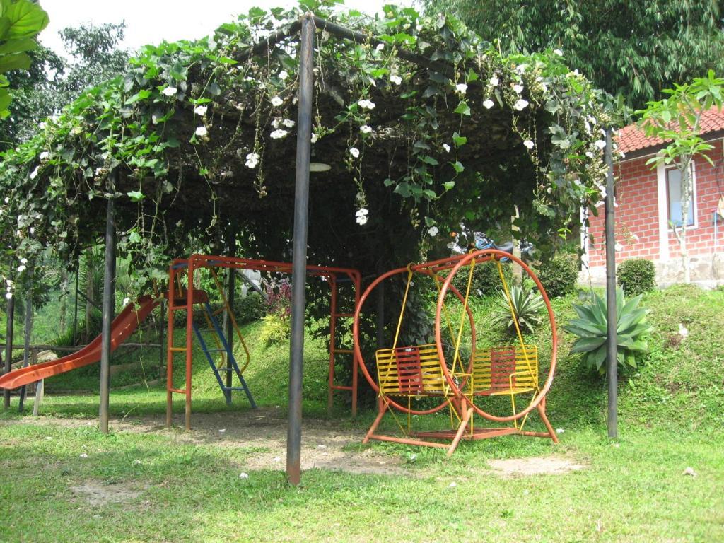 Bantal Guling Villa Lembang Εξωτερικό φωτογραφία