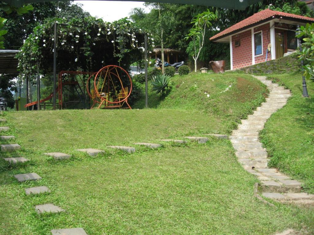 Bantal Guling Villa Lembang Εξωτερικό φωτογραφία
